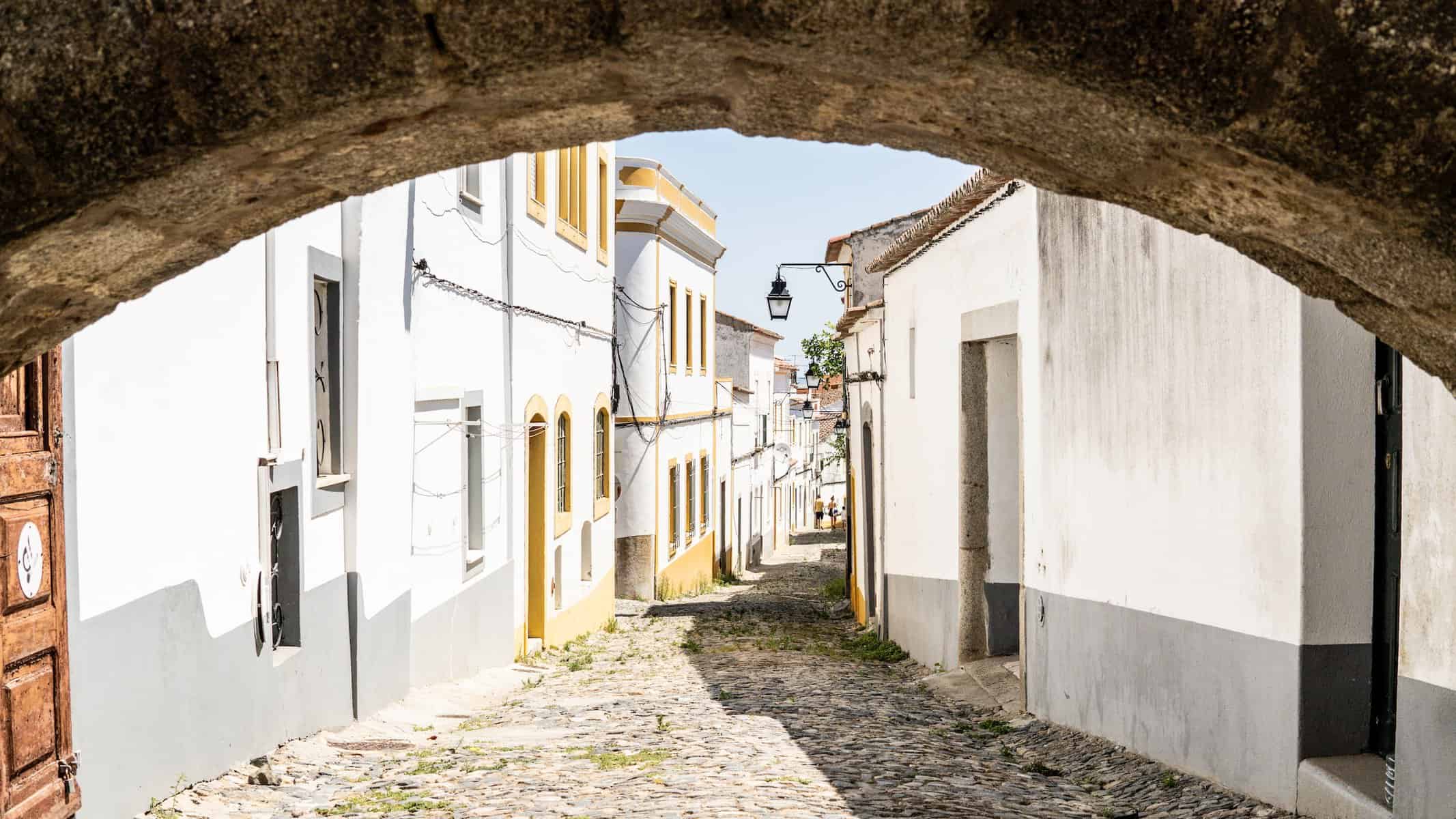 Evora Portugal - NARROW STREETS 2