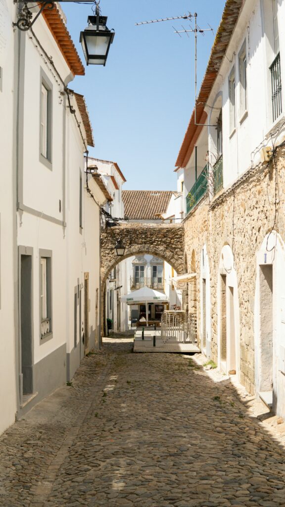 Evora-Portugal-STREET-ALLY