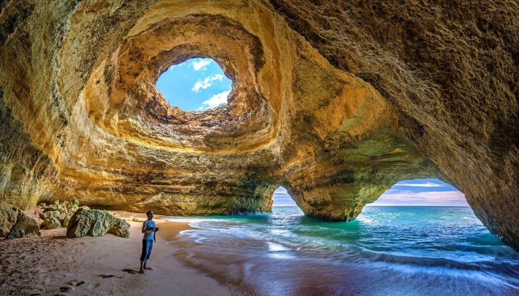 Algrave - Potugal - praia de benagil - Beautiful rocky beach