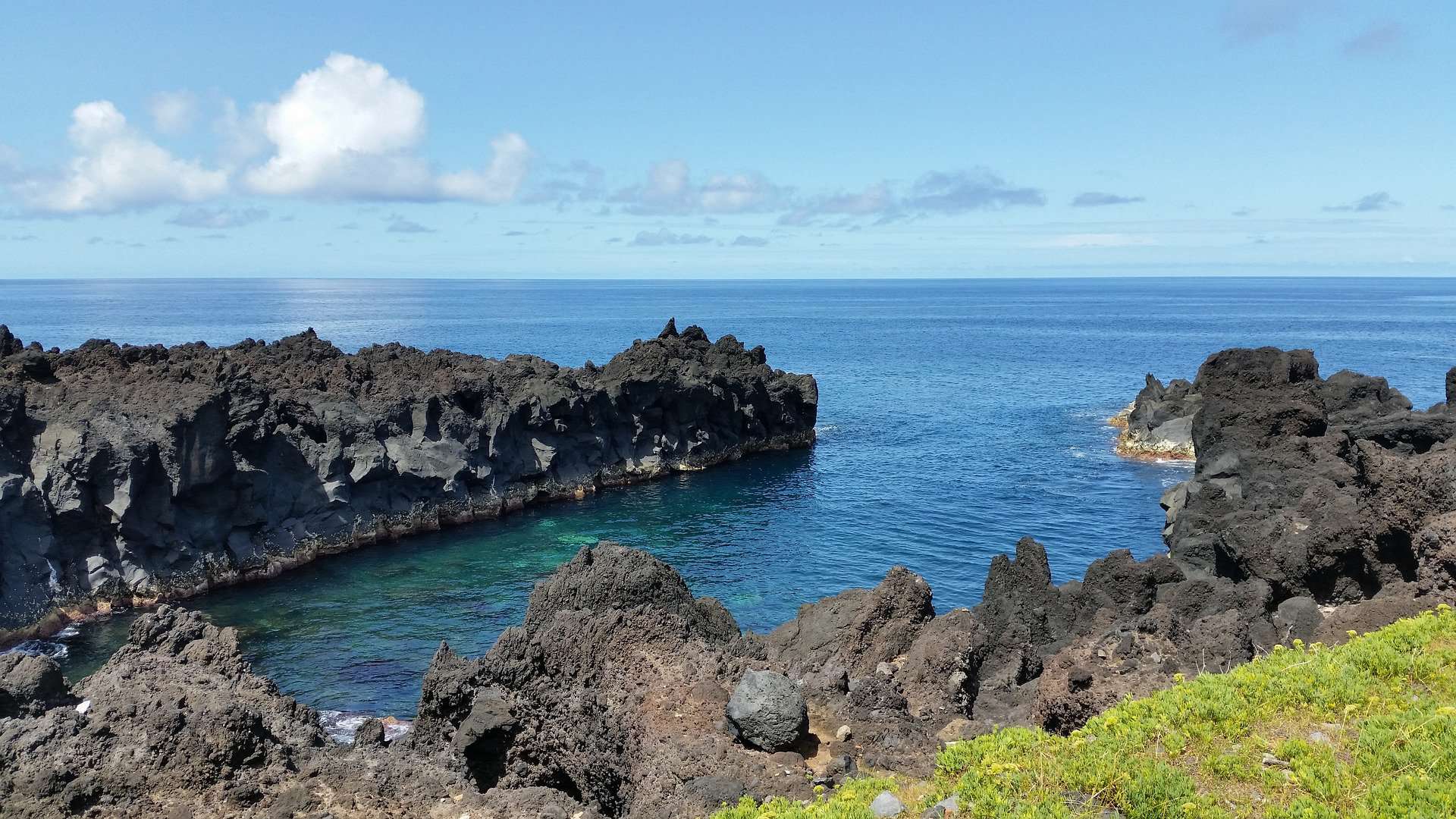 azores-flores-island-picinas-naturales