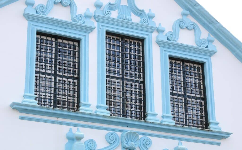 Terceira-Azores-Portugal-colorful-house-in-Angra