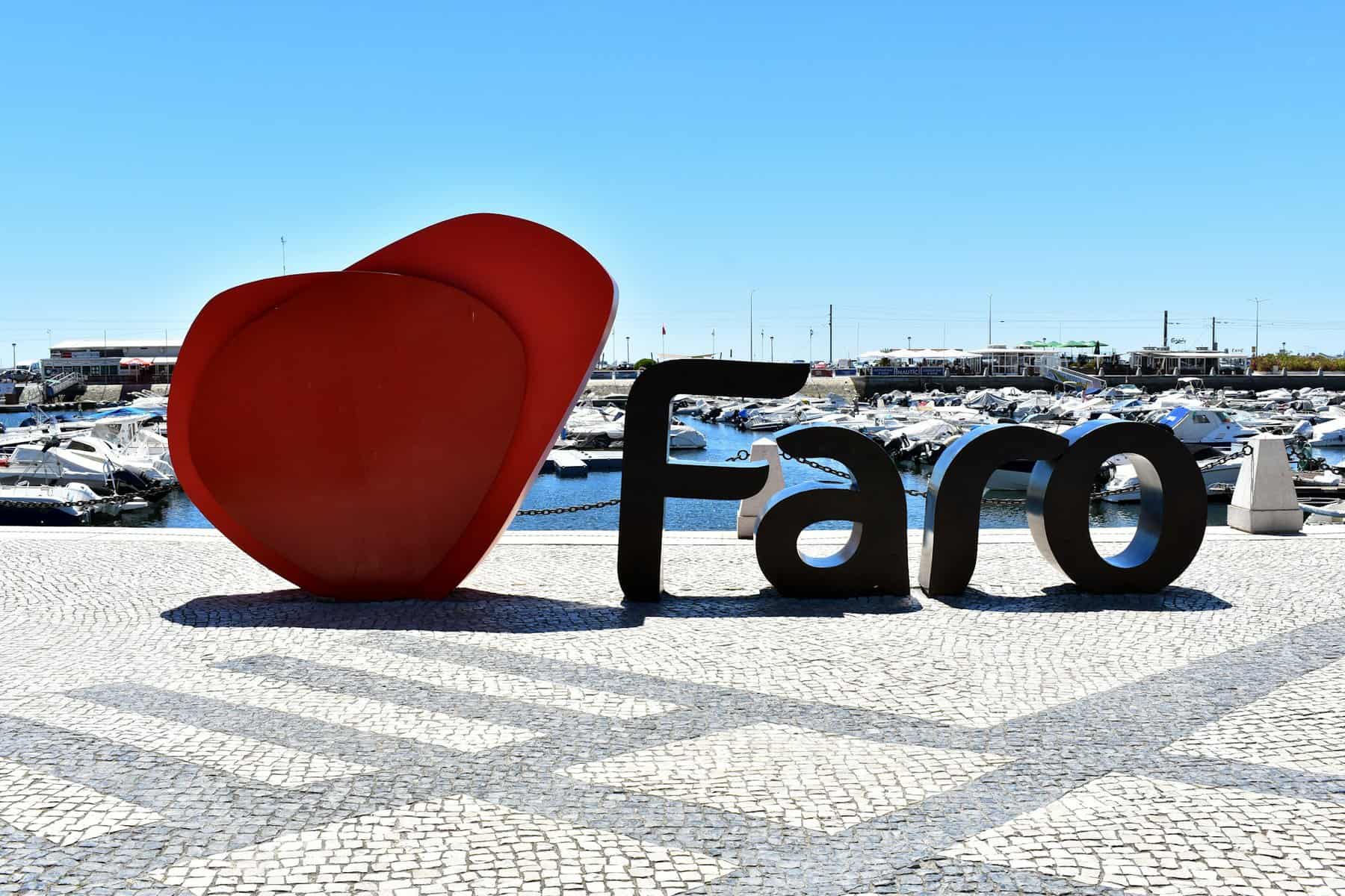 Faro-Portugal-marina-letras-de-faro