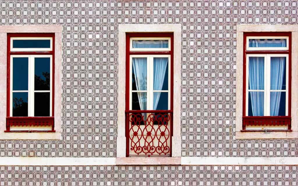 Lisbon-Portugal-houses-fasadas