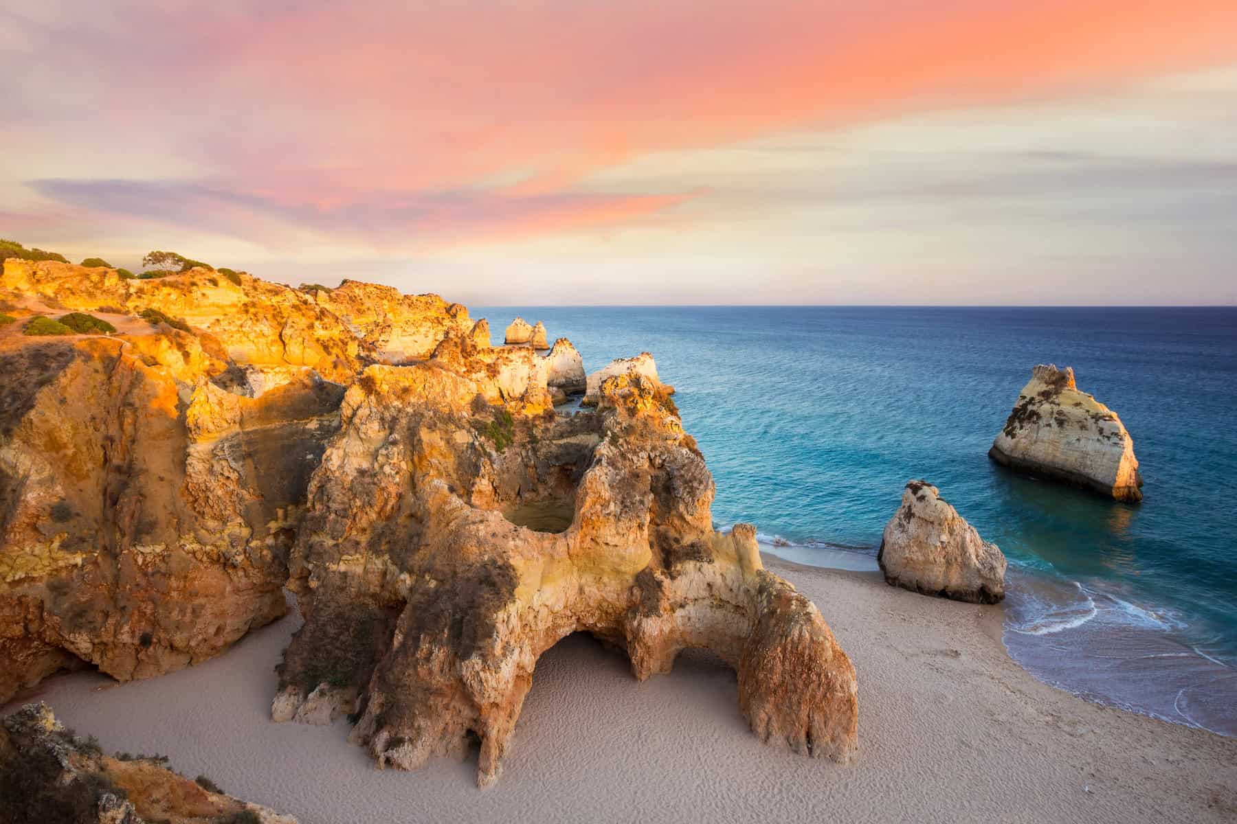 Portimão-Portugal-Alvor-Praia-dos-Três-Irmãos