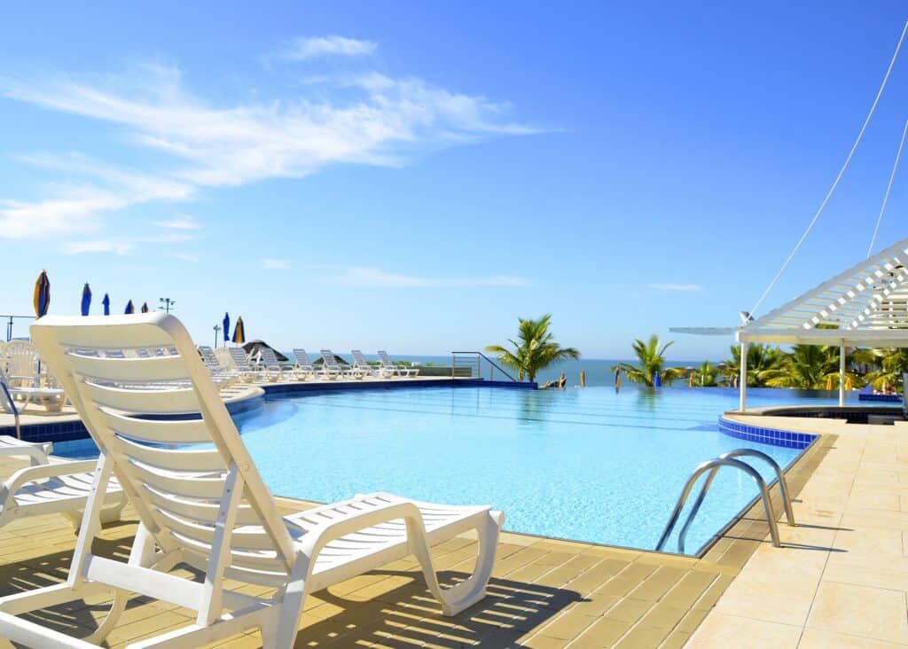 hotel-pool-and-sea