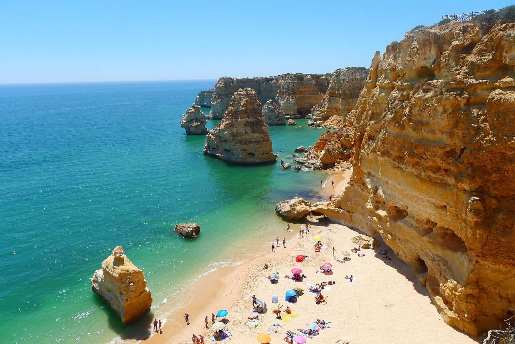 Algrave-Potugal-beach-and-rocks