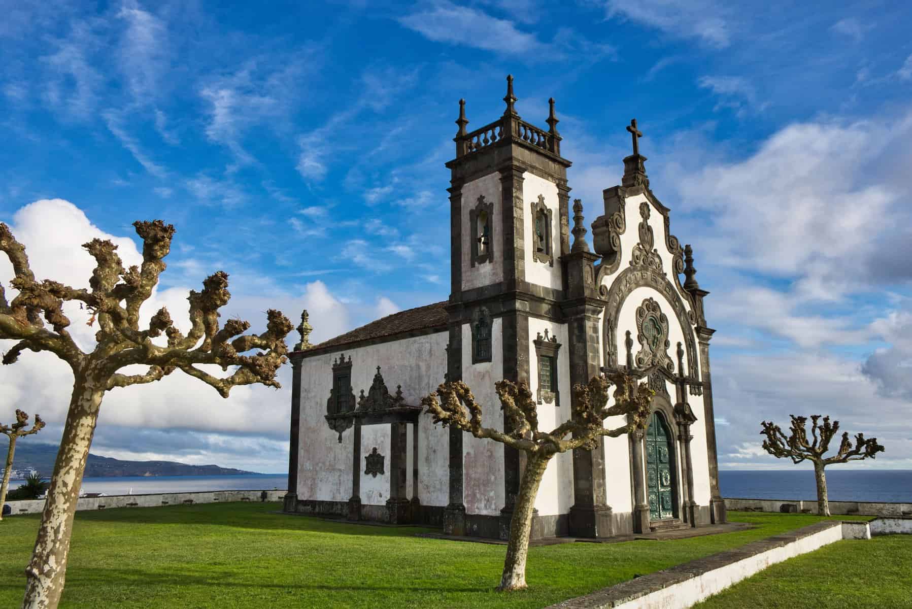 Sao-Miguel-Azores-Ponta-Delgada-Ermida-da-Mãe-de-Deus
