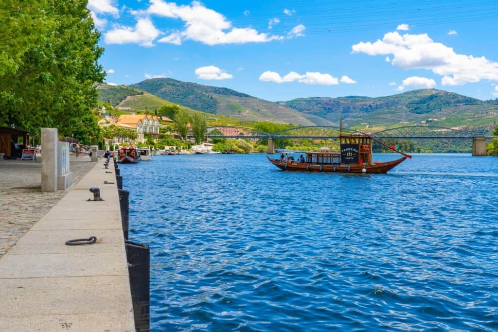 Douro-Valley-Portugal-Pinhão