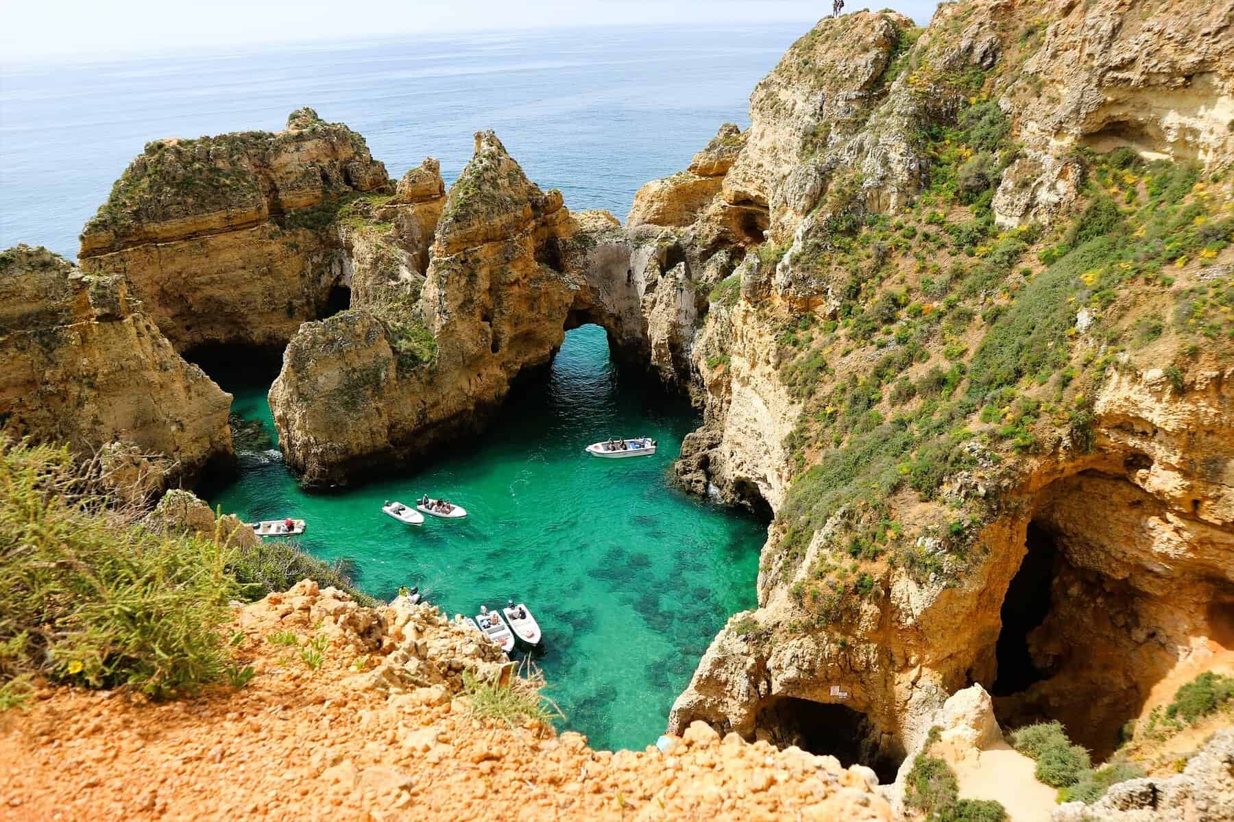 Lagos-Portugal-Ponta-da-Piedade-BOATS-ROCKS