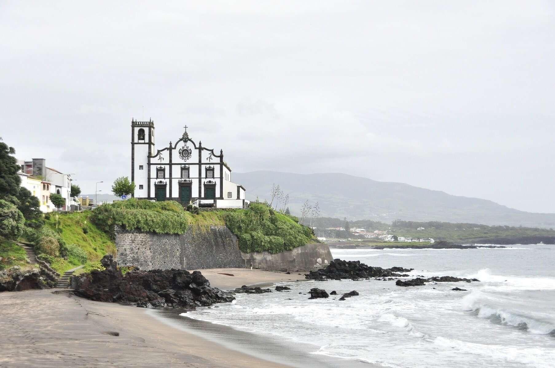Sao-Miguel-Azores-Ponta-Delgada-Igreja-de-São-Roque