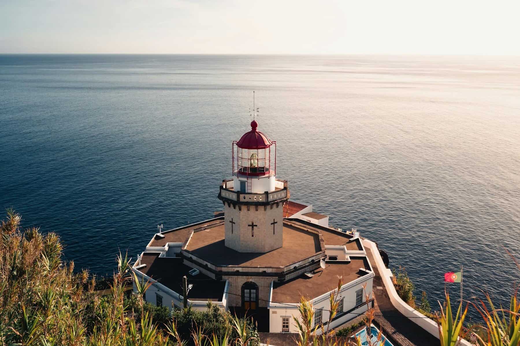 azores-sao-miguel-Nordeste-farol-arnel